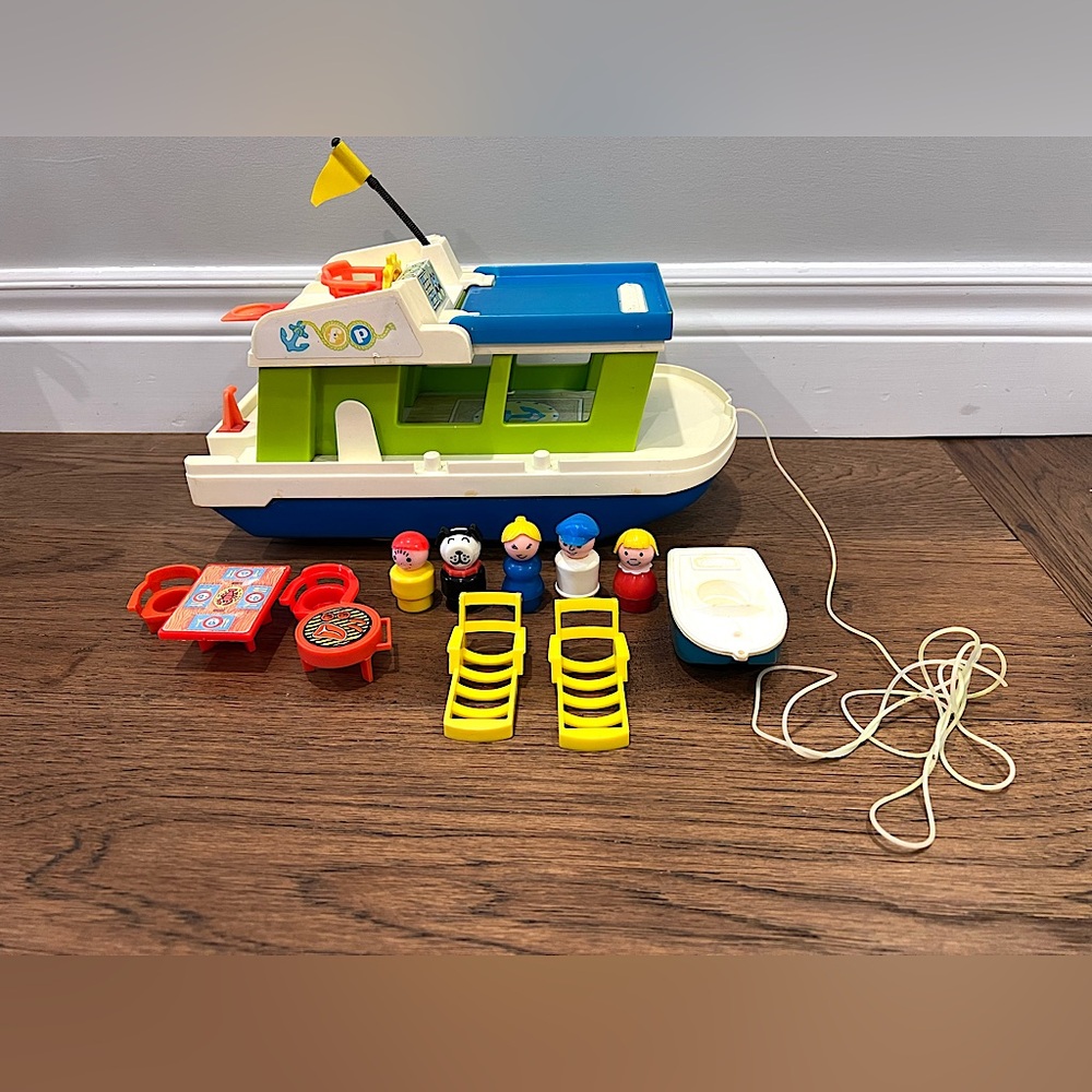 Vintage 1972 Fisher Price Family Houseboat #985
